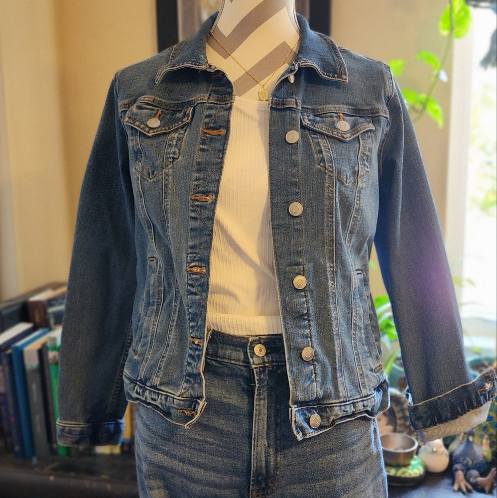 🩵 Time & Tru Denim Jacket Stretch EUC